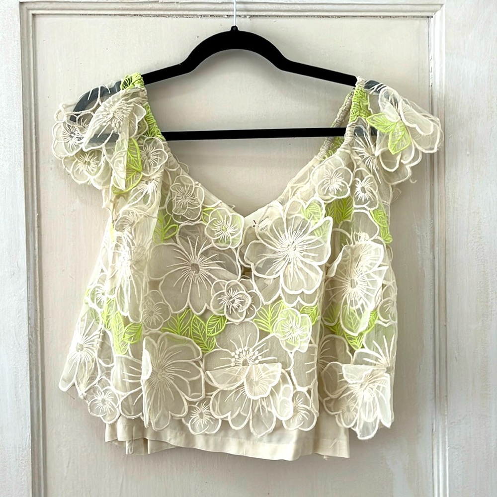 Anthropologie floral appliqué top